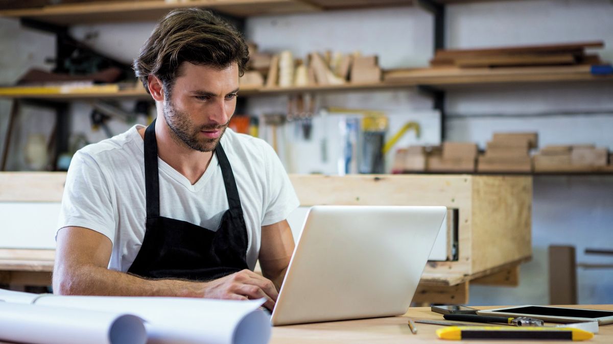 PŘEHLEDNĚ: Firmy, živnostníci i majitelé bytů musejí podat jednotné hlášení o zaměstnancích. Jak na to?